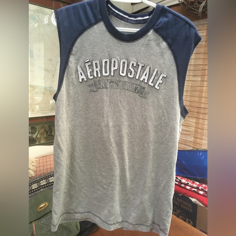 Aeropostale sleeveless top shirt. Preowned, great cond. Raised sewn on letters.